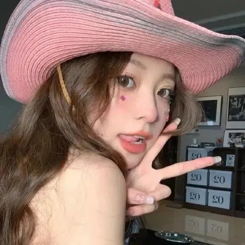 艳妻扮婢记